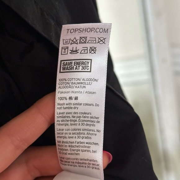 TopShop Sz US 2 Black floral embroidered button down - Picture 3 of 6